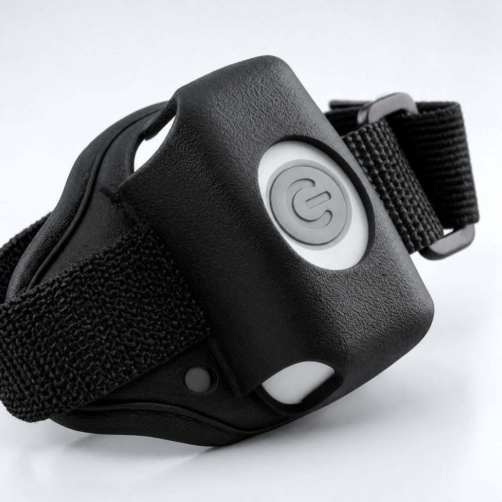 Black strap holder with adjustable strap