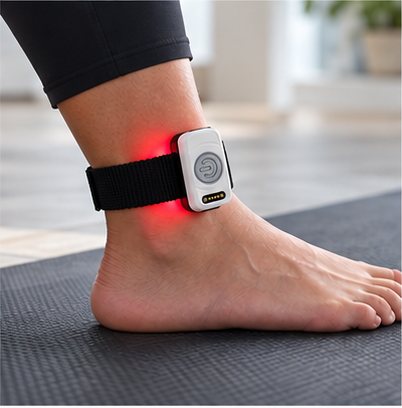 SOLIGHT worn on the ankle: on the yoga mat